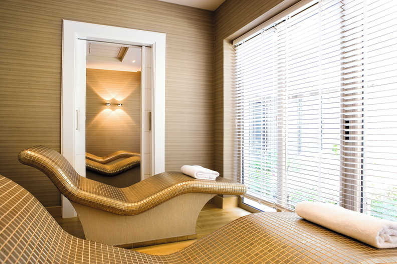 Tiara Holidays - Sani Club - spa hot beds